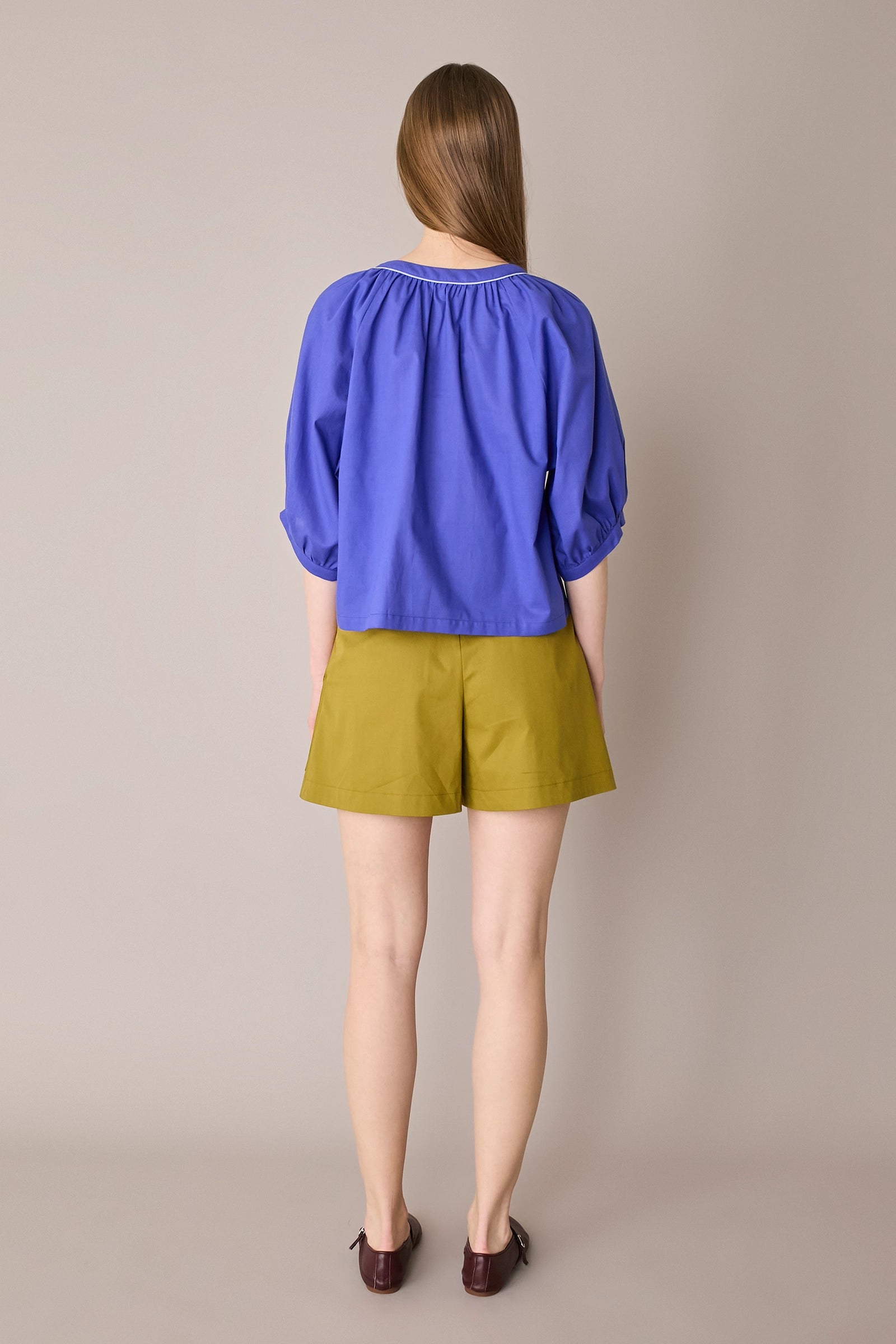 Cotton top with covered buttons