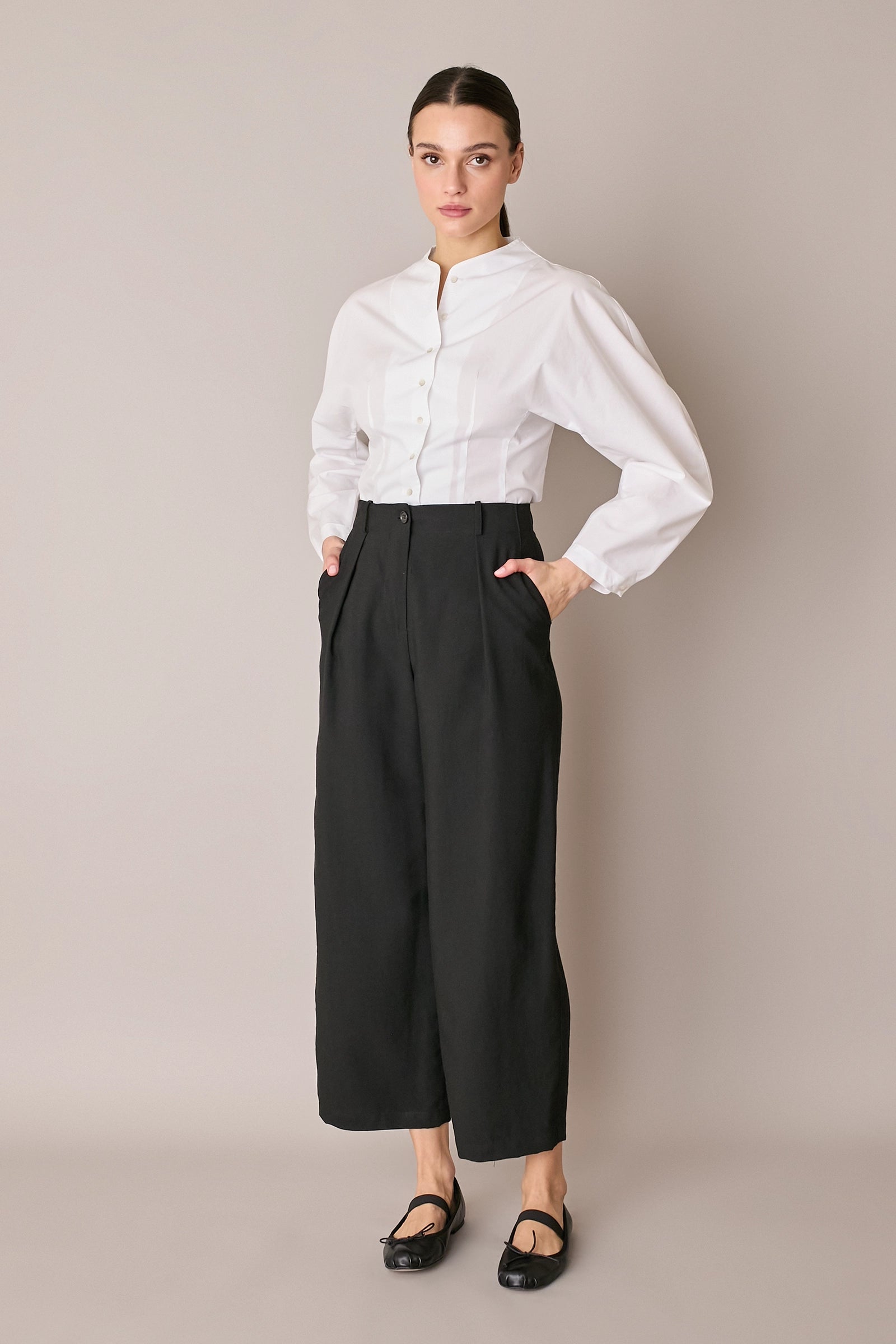 Cotton shirt with sculptural sleeves