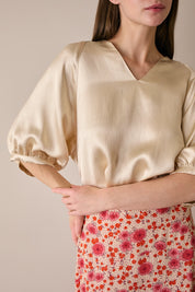 Blusa in raso operato