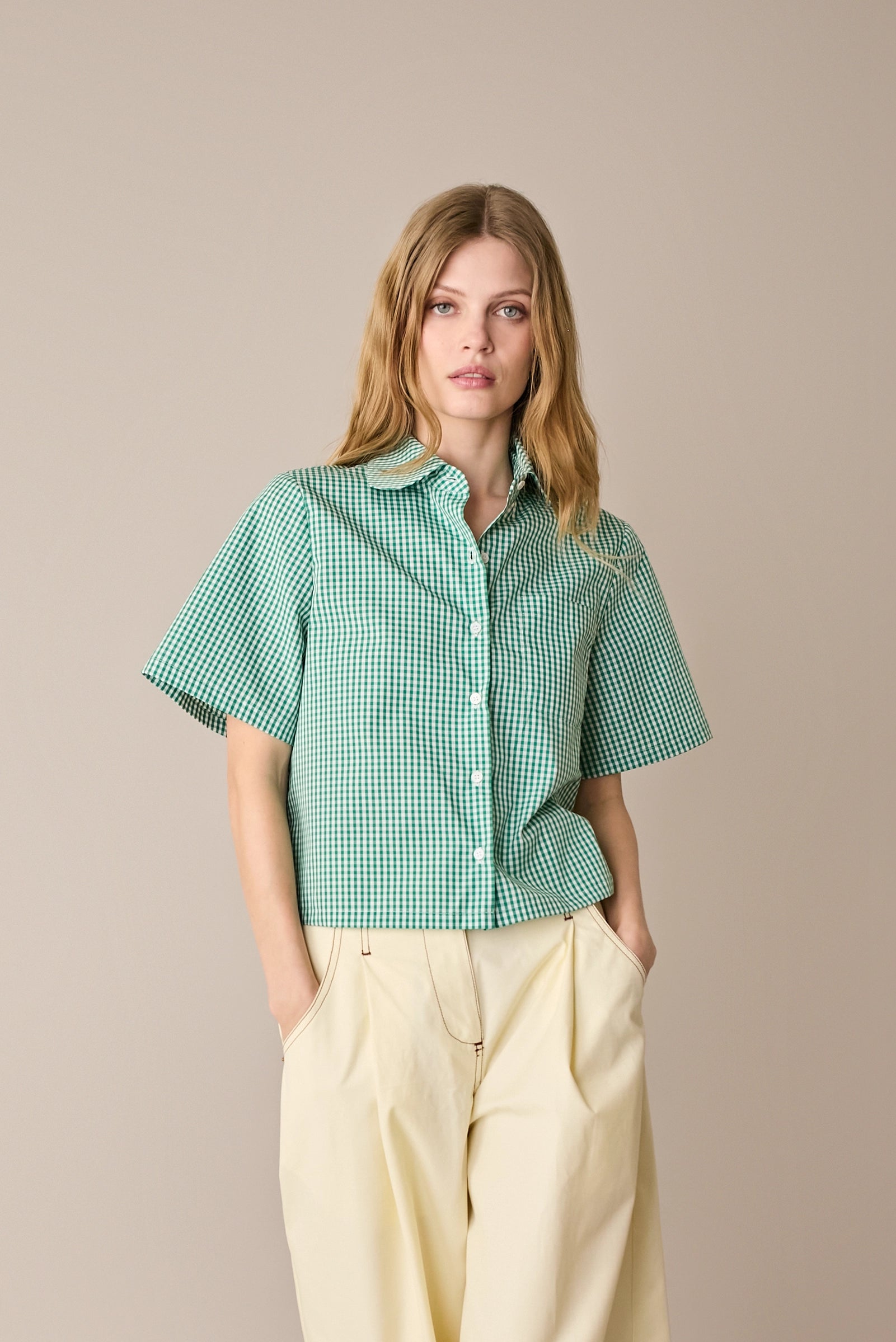 Camicia boxy in cotone con colletto stondato