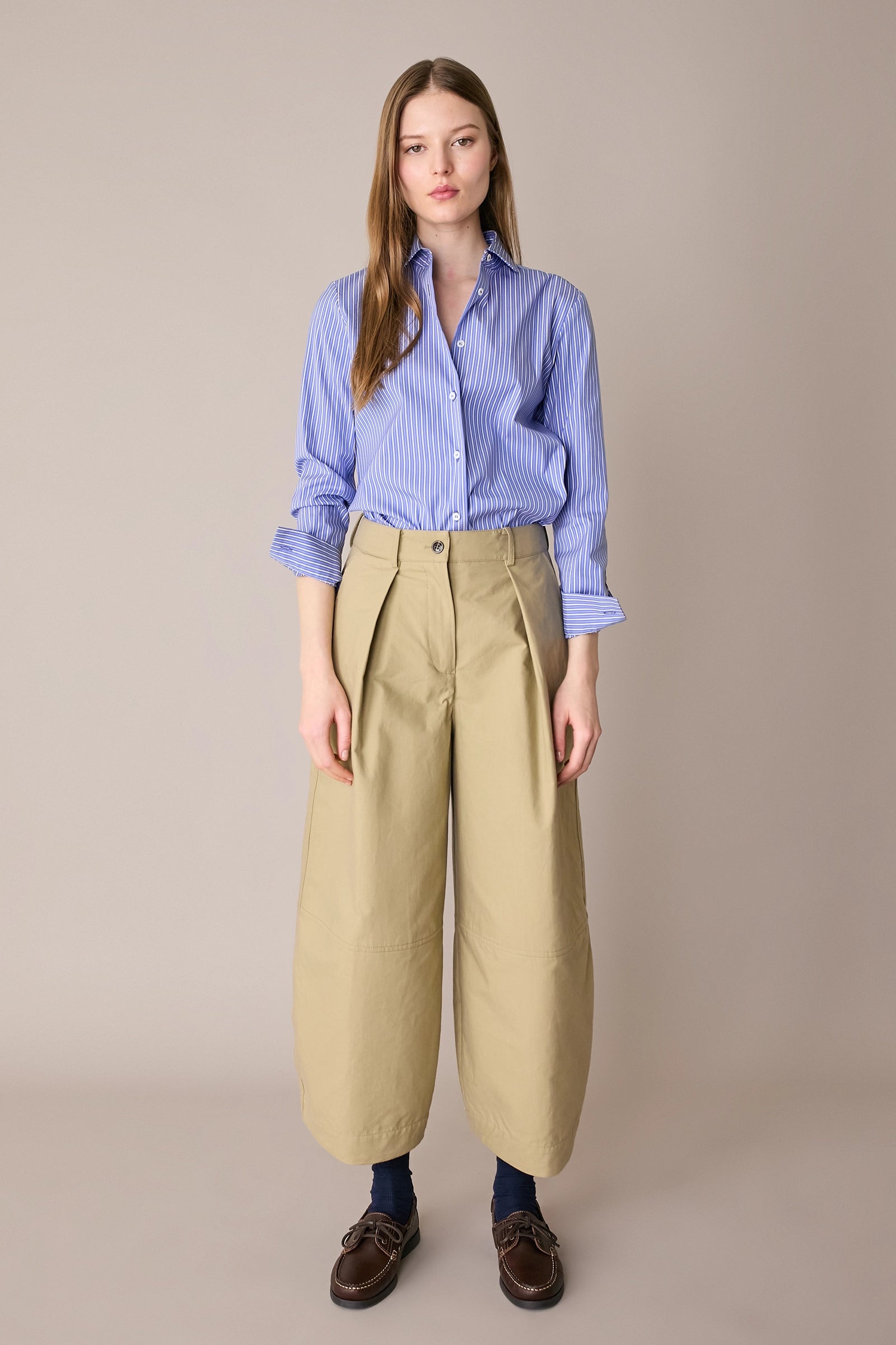 Camicia in cotone stretch con colletto stondato