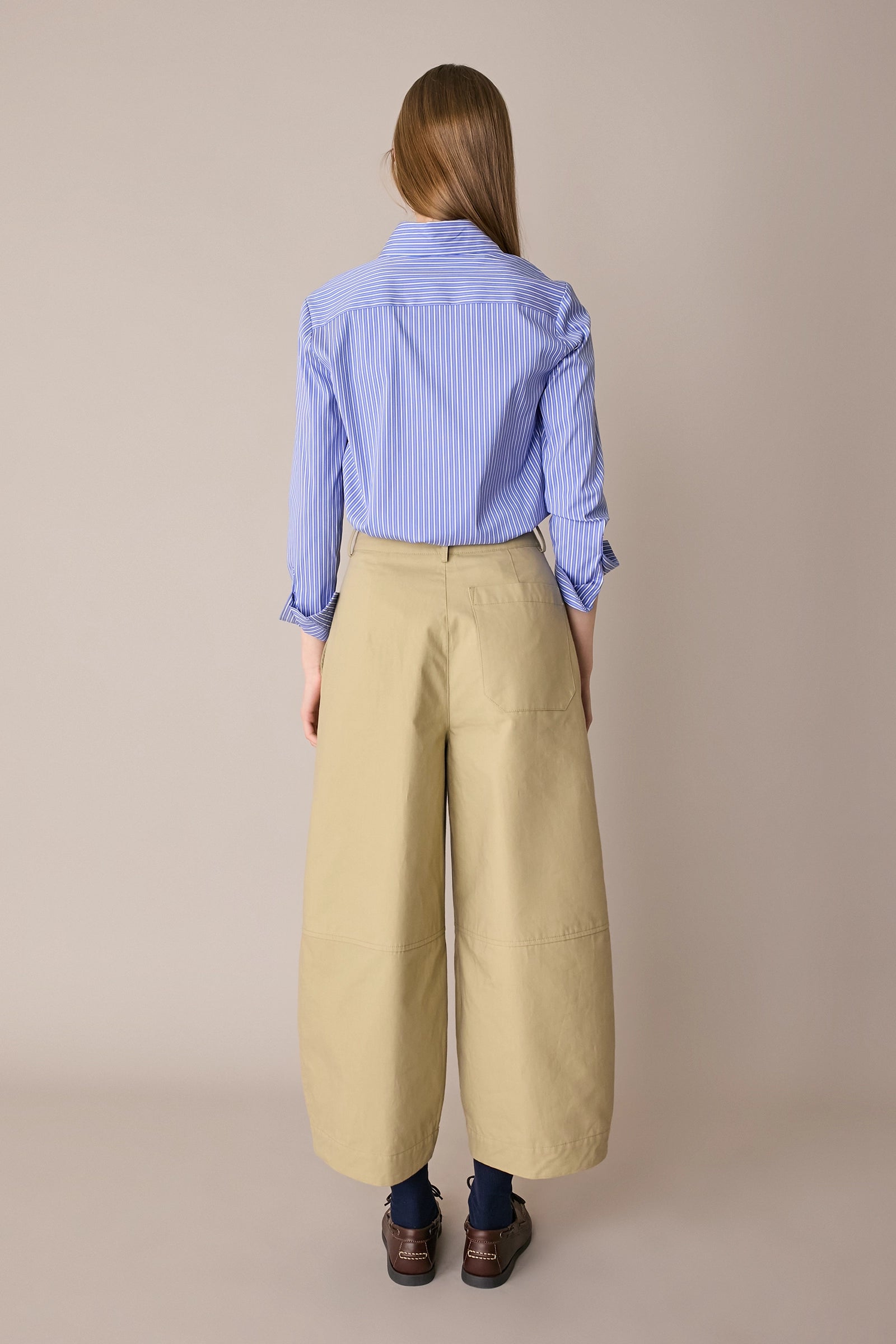 Camicia in cotone stretch con colletto stondato