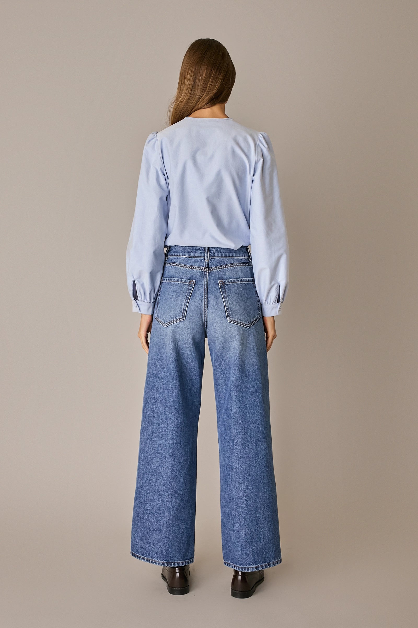 Crewneck shirt with puff sleeves