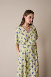 Camicia a fiori con maniche kimono