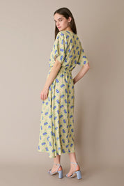Camicia a fiori con maniche kimono