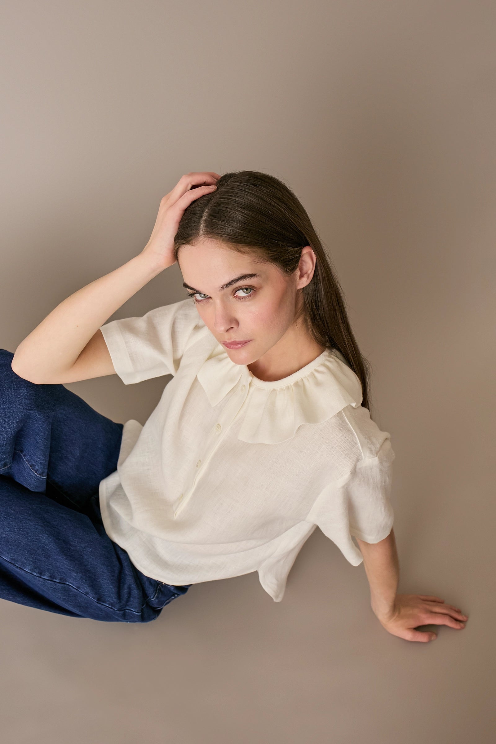 Polo in lino con volant