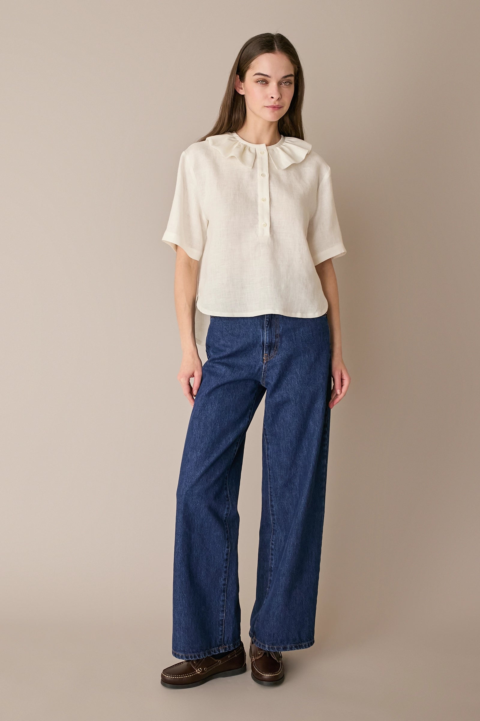 Polo in lino con volant