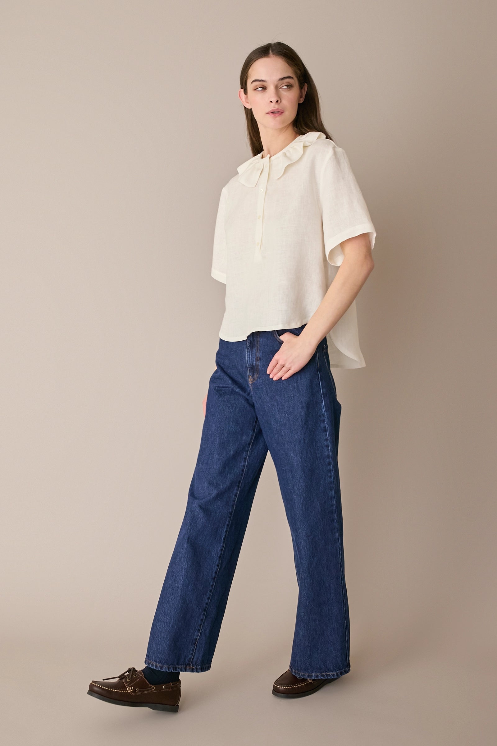 Polo in lino con volant