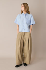 Camicia boxy in lino con colletto stondato