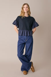 T-shirt con balze a contrasto