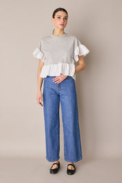 T-shirt con balze a contrasto