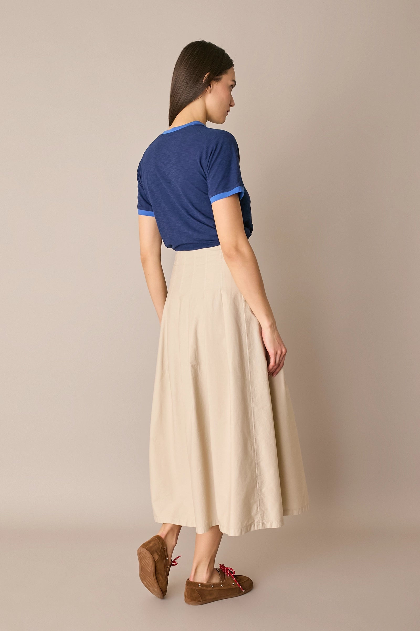 T-shirt in cotone con profili a contrasto