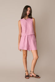 Elastic-waist linen shorts