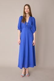 Long V-neck dress with half sleeves