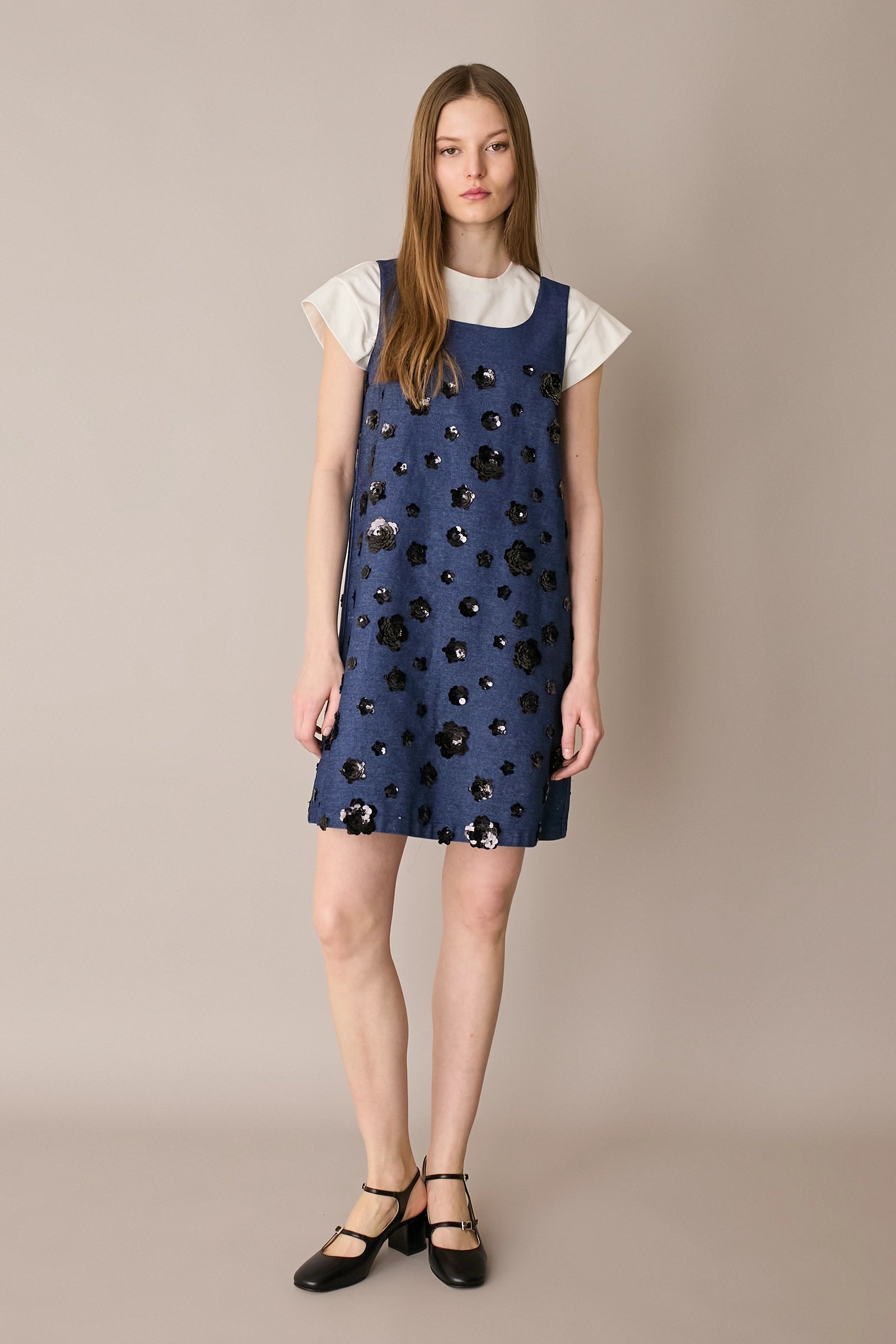Denim dress with sequin flowers – lazzarionline