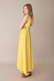 Abito lungo con vita arricciata