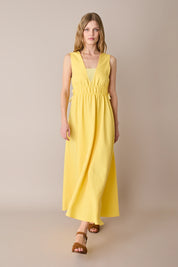 Abito lungo con vita arricciata