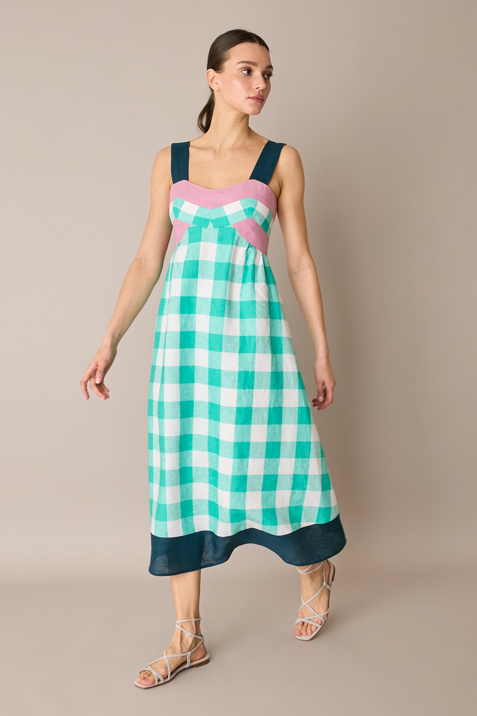 Abito colorato in lino