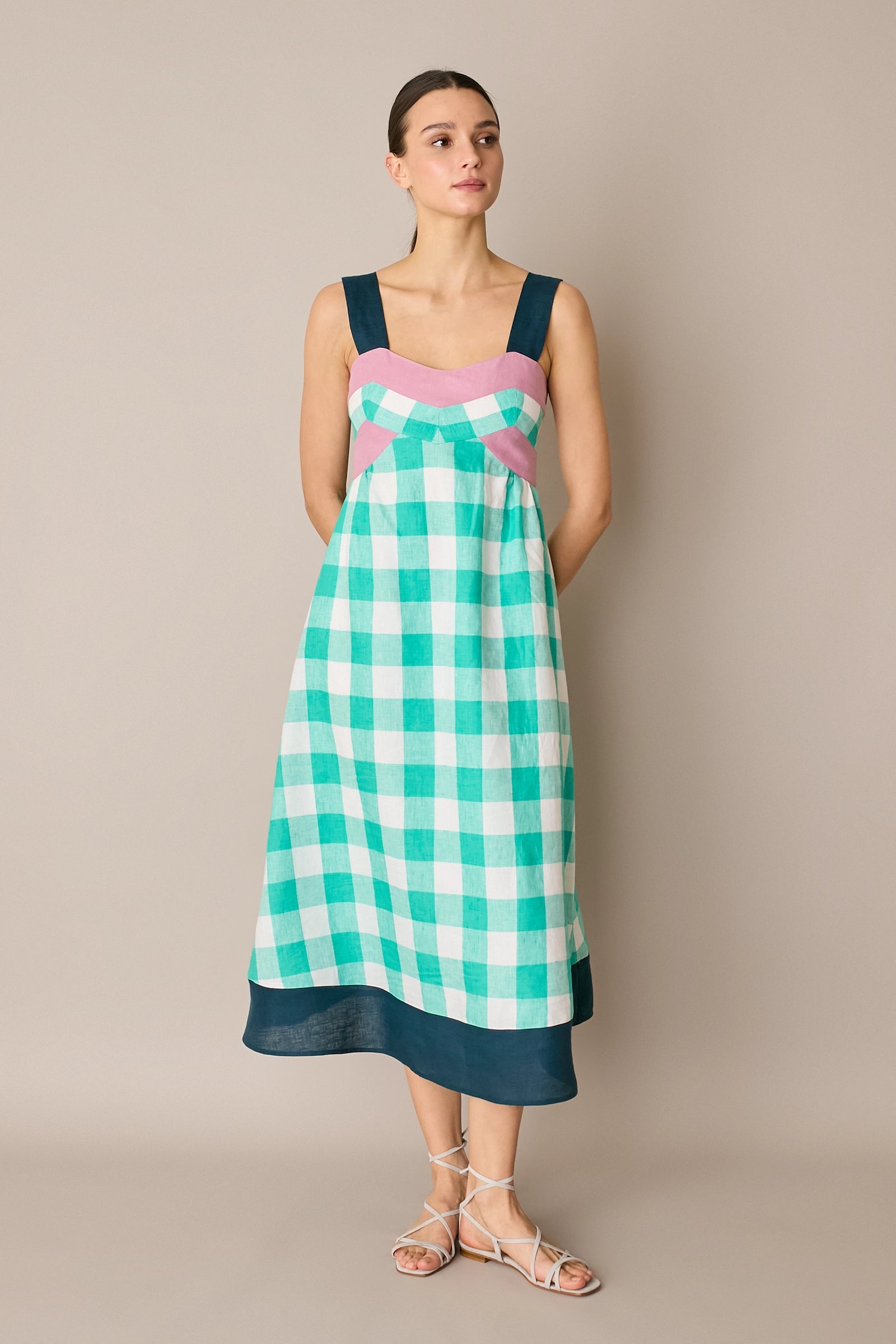 Abito colorato in lino