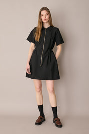 Sporty dress with zipper