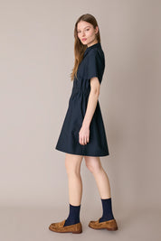 Sporty dress with zipper