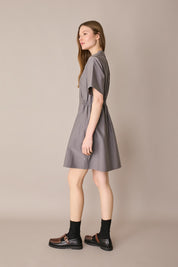 Sporty dress with zipper