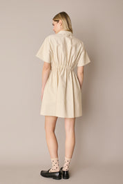 Sporty dress with zipper