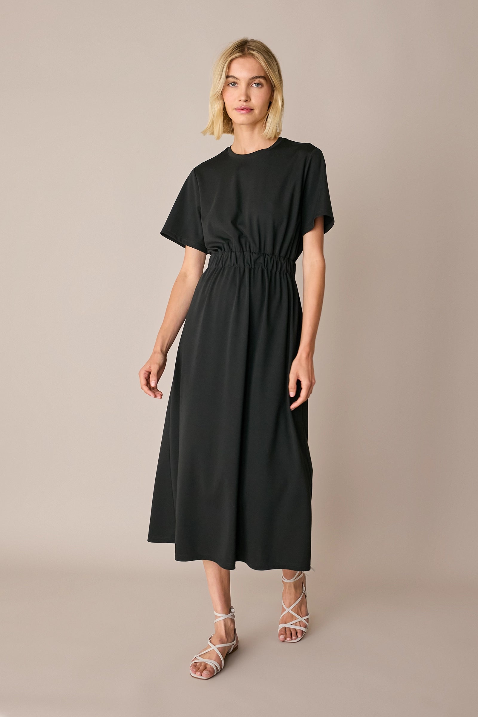 T-shirt dress with back cut-out