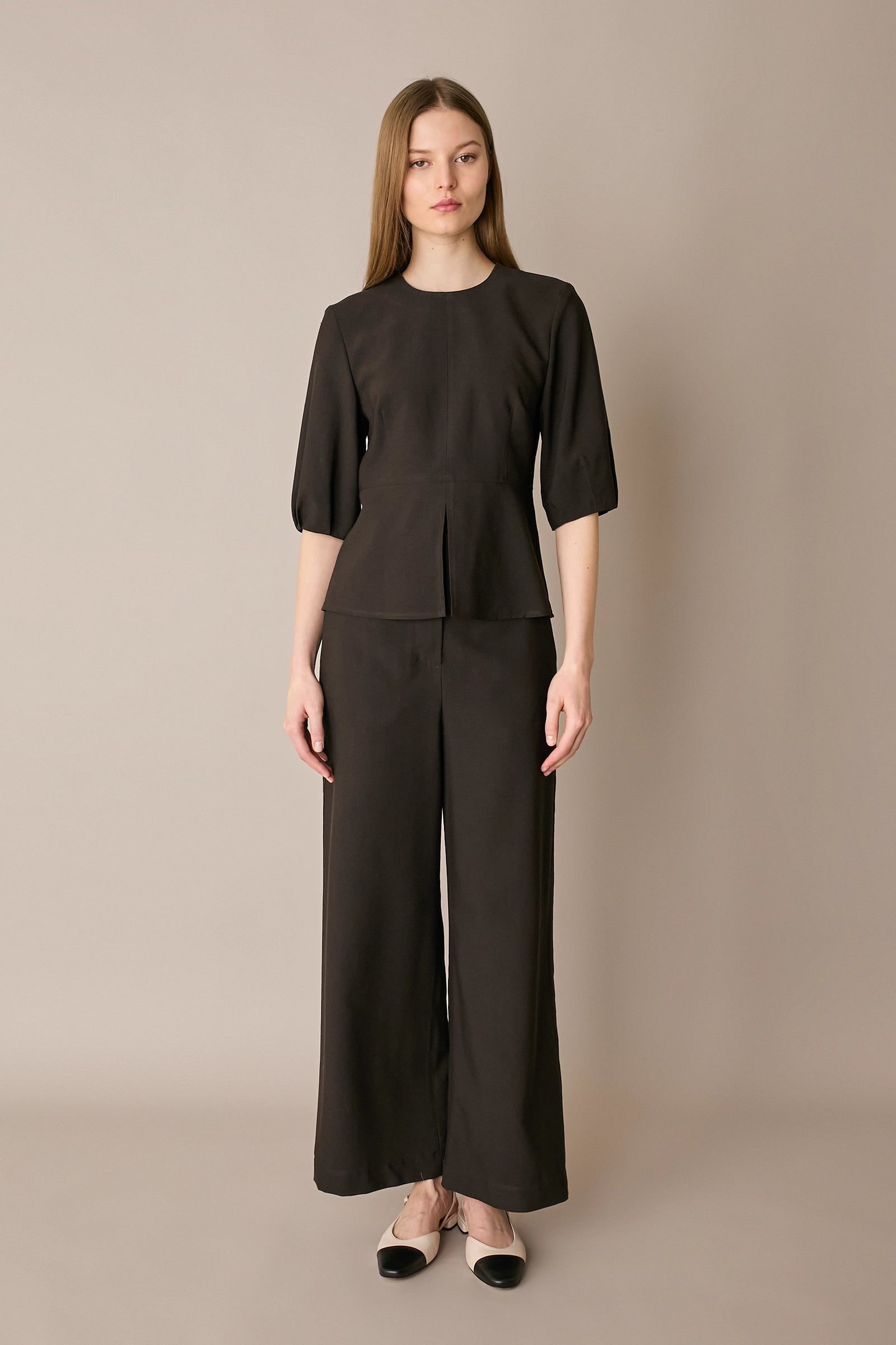Fluid trousers with elasticated waist