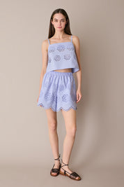 Cut-out floral embroidered shorts