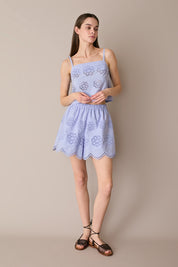 Cut-out floral embroidered shorts