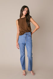 Straight-leg stretch jeans
