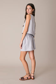 Elastic-waist linen shorts