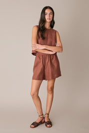 Elastic-waist linen shorts