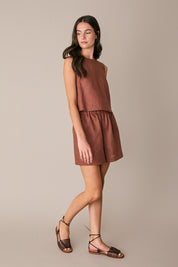 Elastic-waist linen shorts