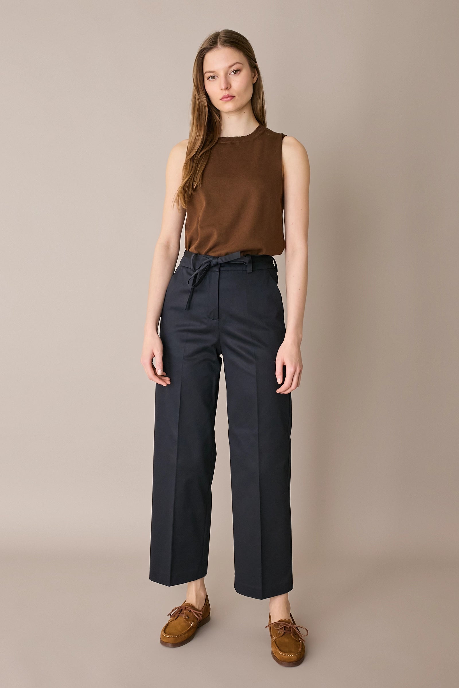 Pantaloni in cotone con cintura