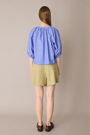 Shorts in blend di lino con pinces