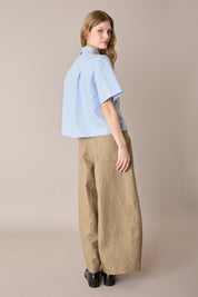 Linen trousers with pleats