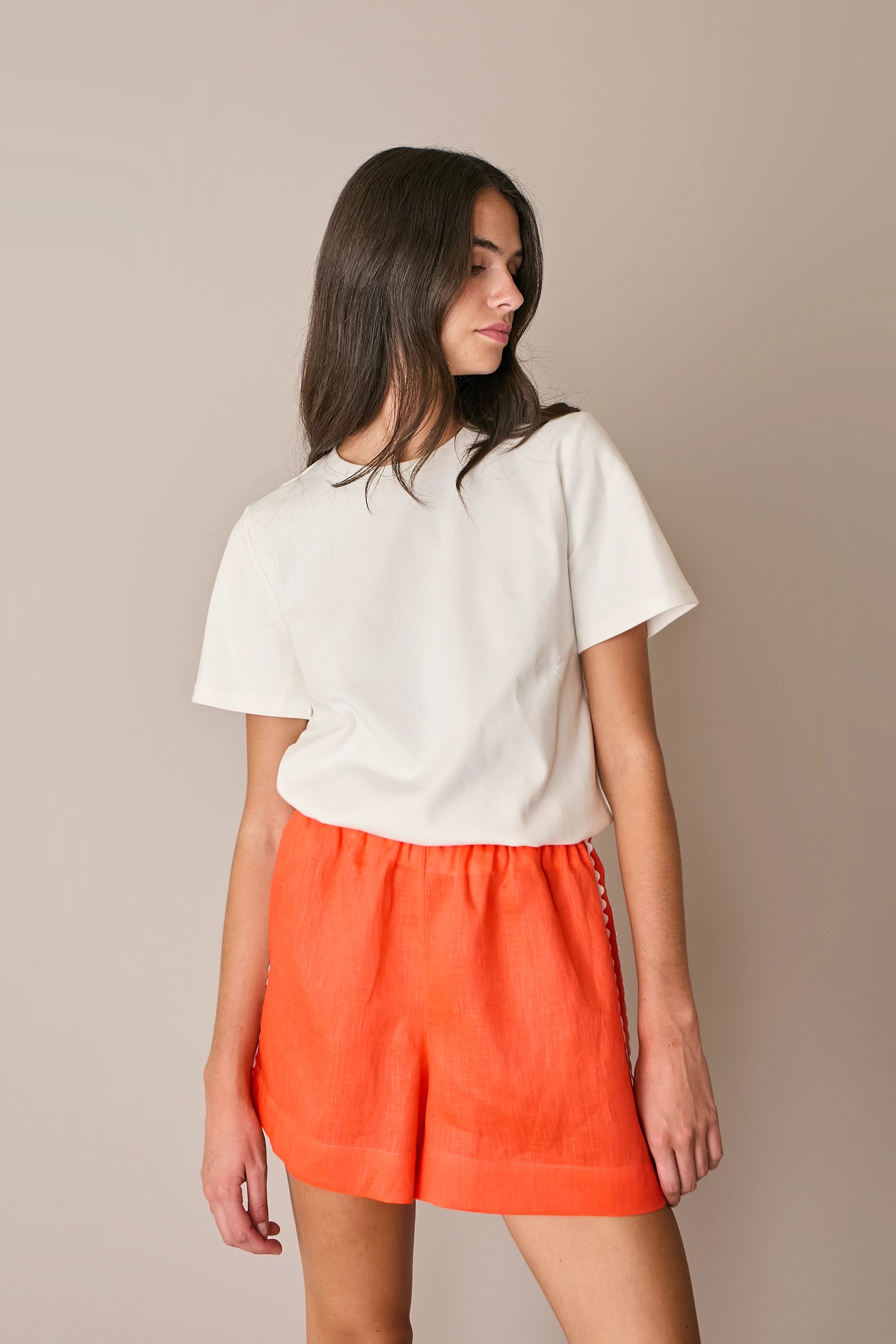 Shorts in lino con serpentina