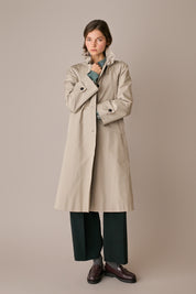 Trench con colletto volant