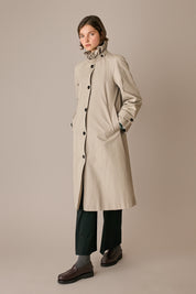 Trench con colletto volant