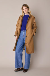 Water-resistant trench coat