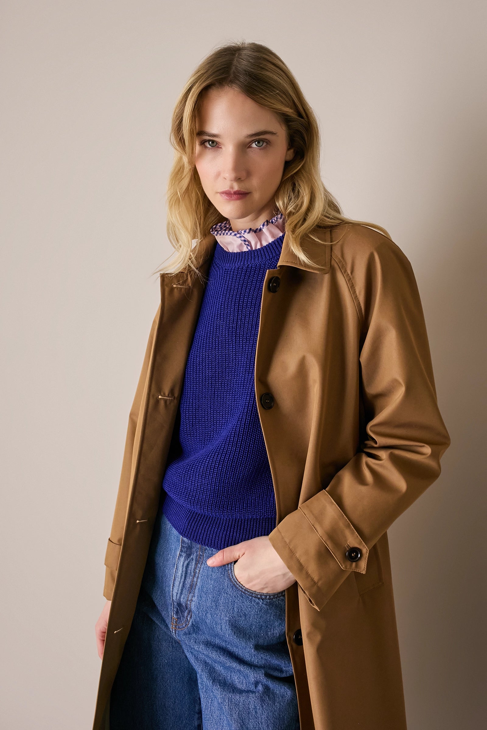 Water-resistant trench coat