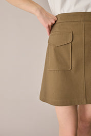 Minigonna con tasche applicate