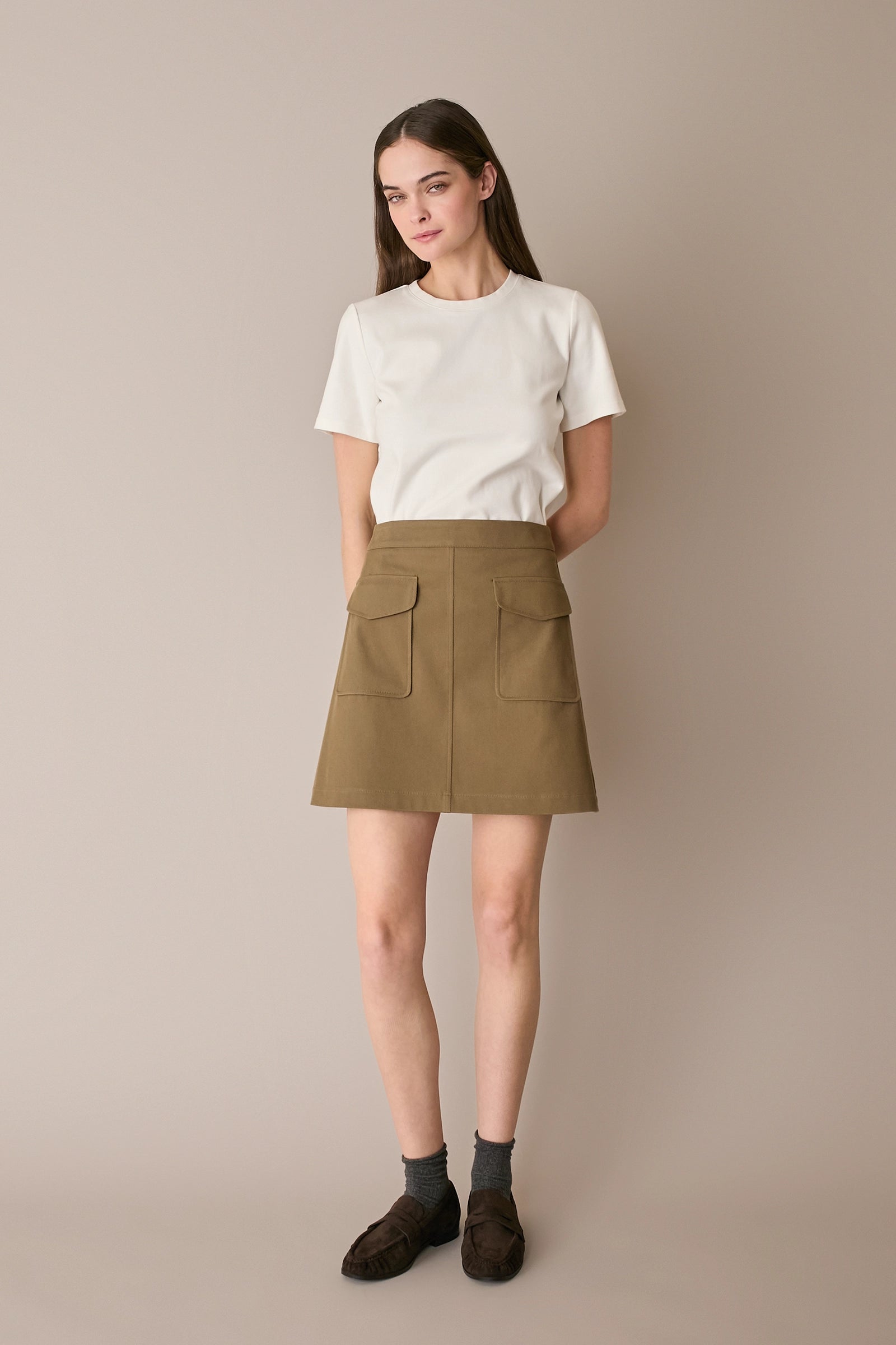 Minigonna con tasche applicate