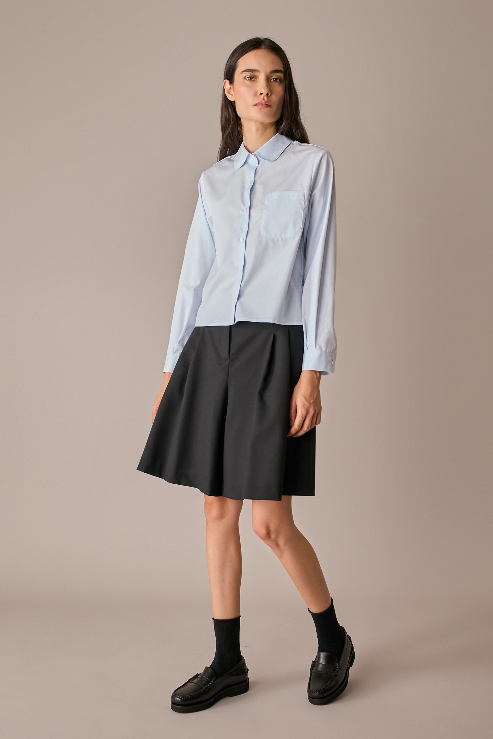 camicia con colletto stondato righe bianco e blu, colletto stondato