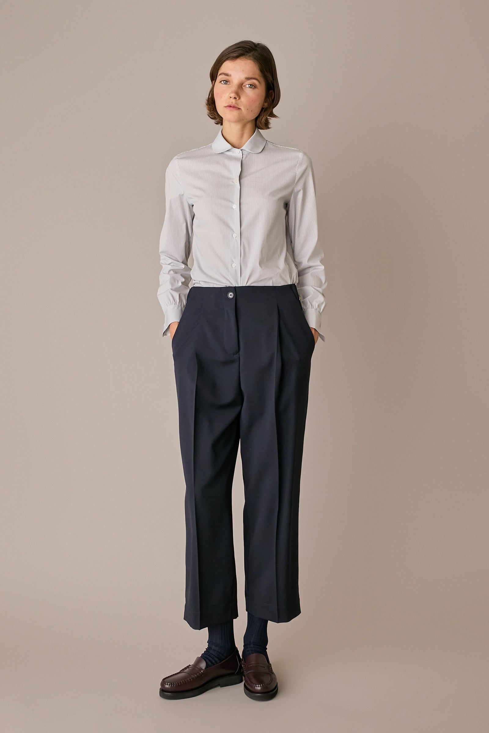 Camicia stretch con colletto stondato
