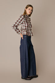 Camicia in seta tartan con rouches tartan verde, maniche a sbuffo e colletto con volant