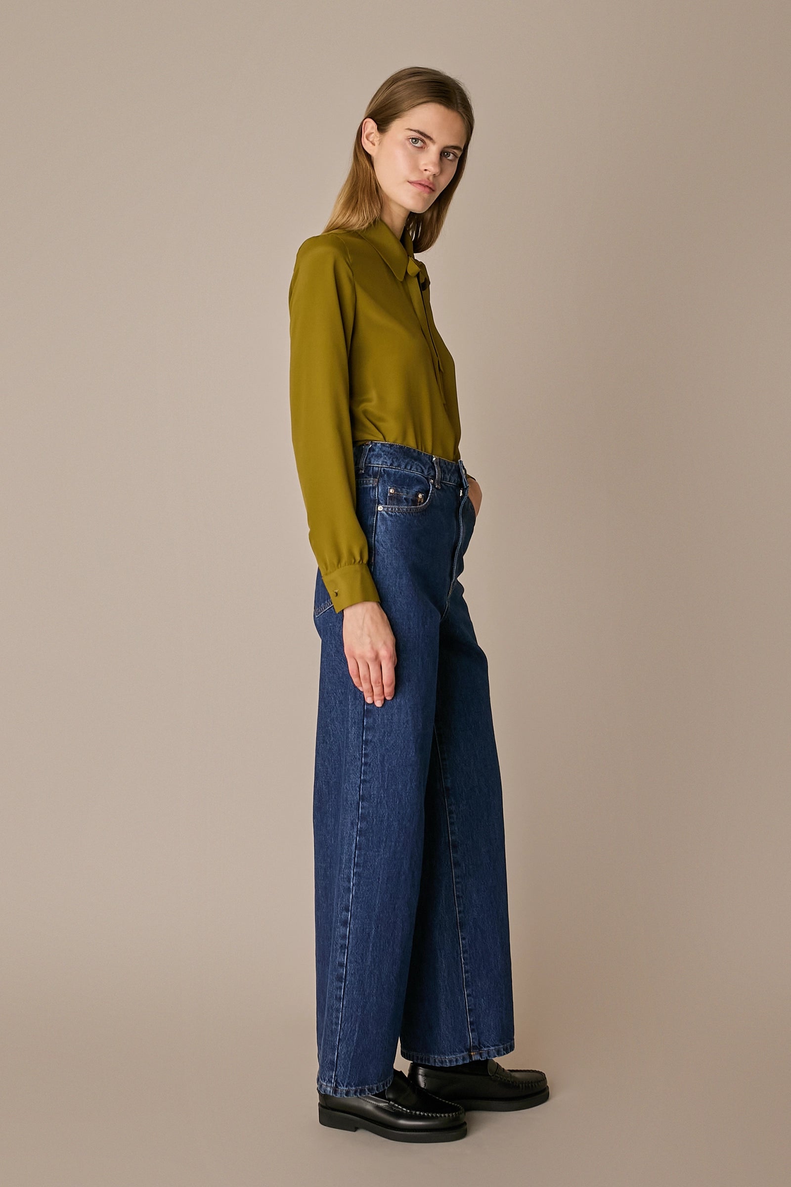 Camicia in blend di seta con fiocco