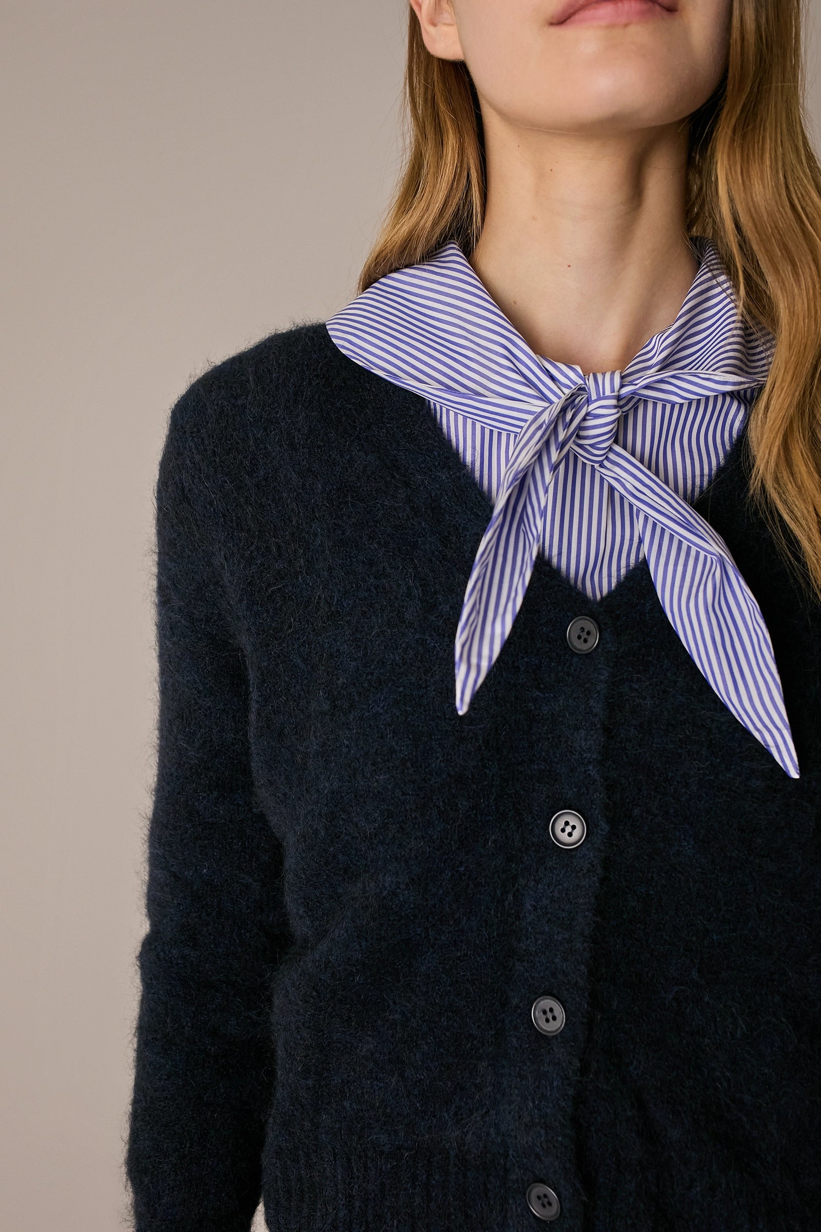 Camicia con colletto foulard